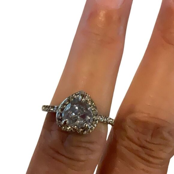 Beautiful Heart Ring - Picture 5 of 5